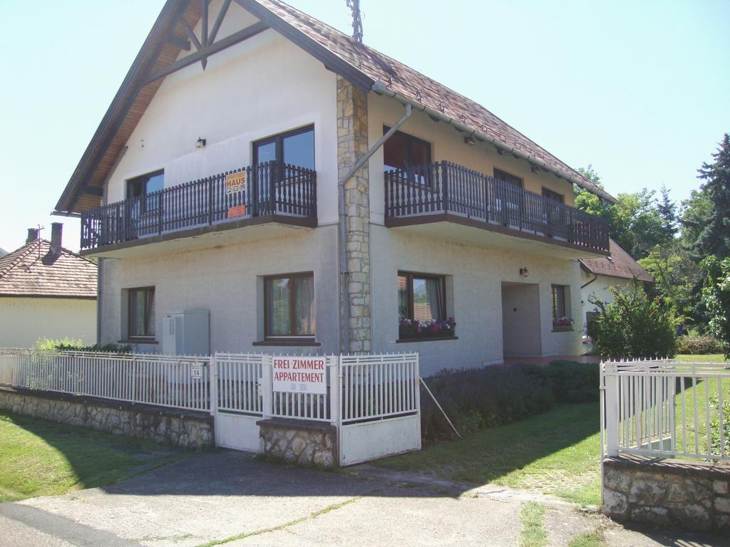 Gyongyvirag Vendeghaz Appartement Balatonboglár Buitenkant foto