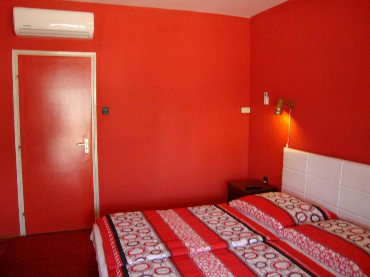 Gyongyvirag Vendeghaz Appartement Balatonboglár Buitenkant foto